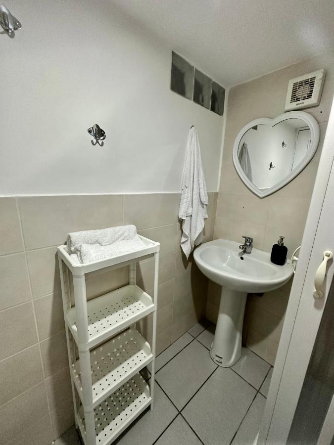 Casa Vacanza Nonna Dora Napels Buitenkant foto